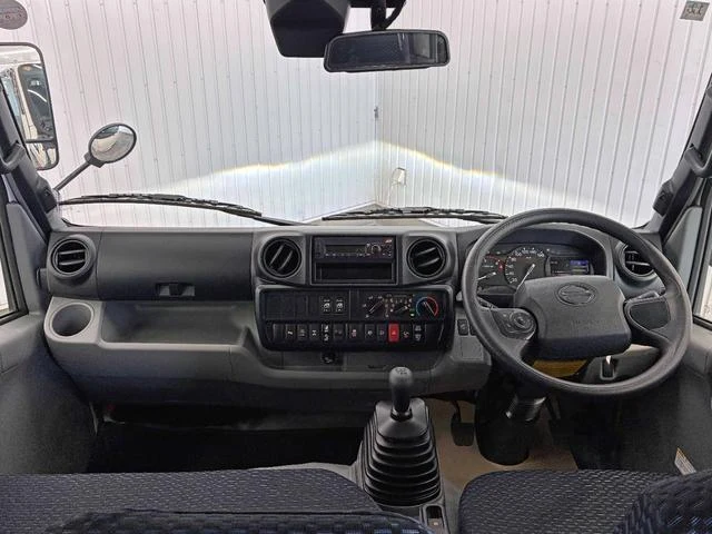 Hino DUTRO 41