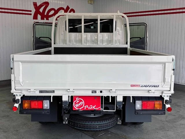 Hino DUTRO 8