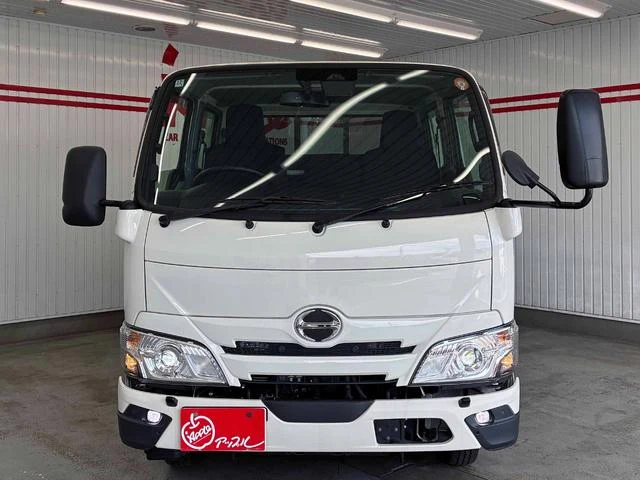 Hino DUTRO 4