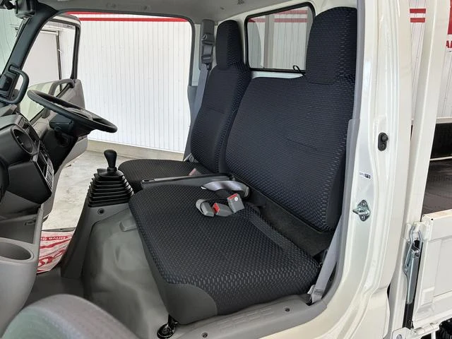Hino DUTRO 64