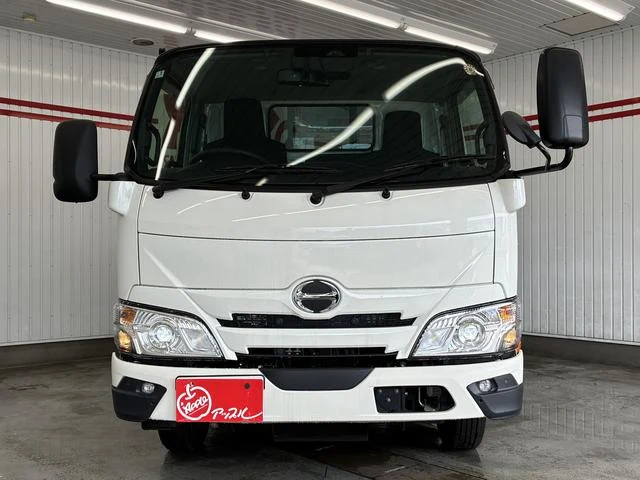 Hino DUTRO 4