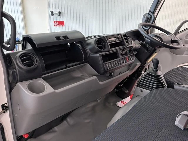 Hino DUTRO 42