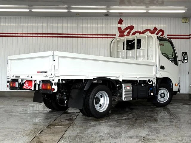 Hino DUTRO 3