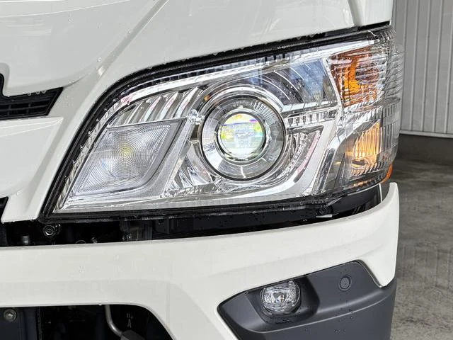 Hino DUTRO 6