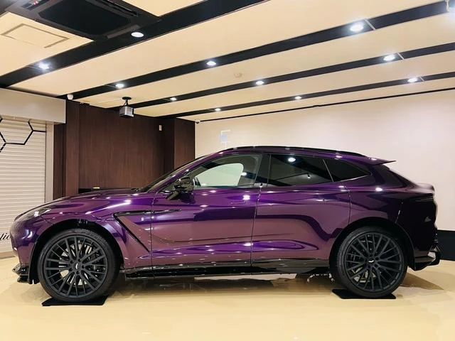 Aston Martin DBX 707 5