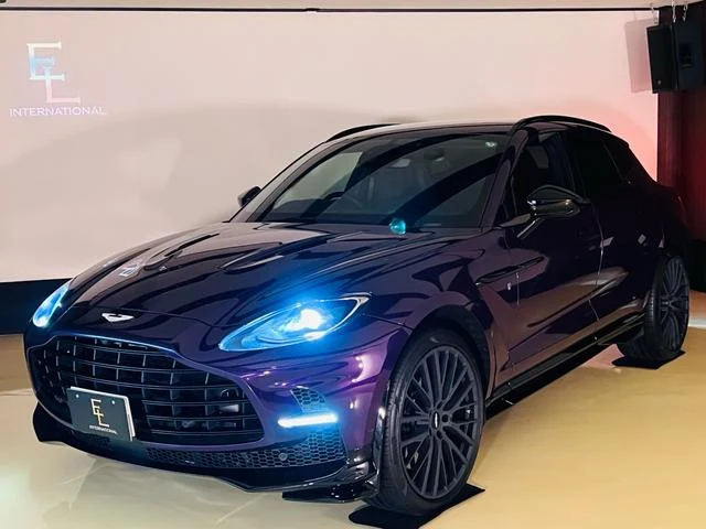 Aston Martin DBX 707 68