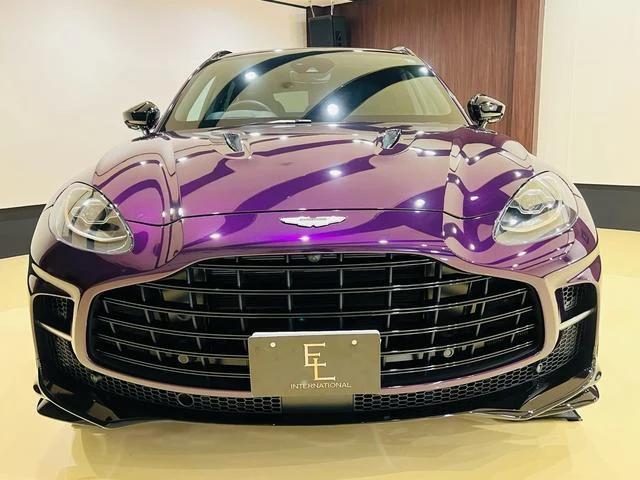 Aston Martin DBX 707 11