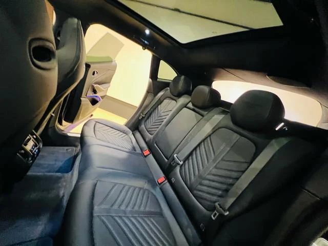 Aston Martin DBX 707 64