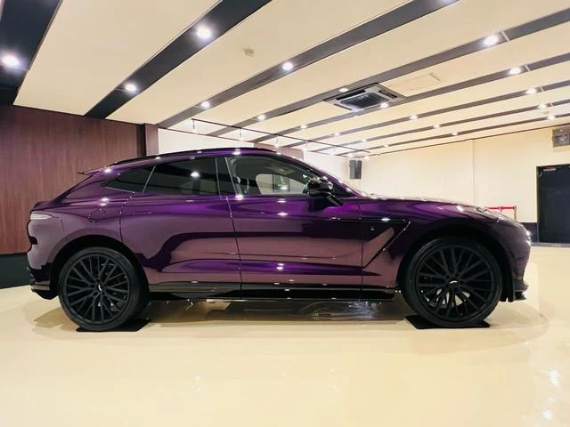 Aston Martin DBX 707 9