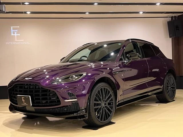 Aston Martin DBX 707