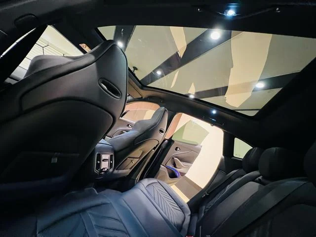 Aston Martin DBX 707 63