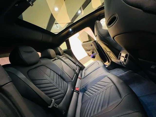 Aston Martin DBX 707 58