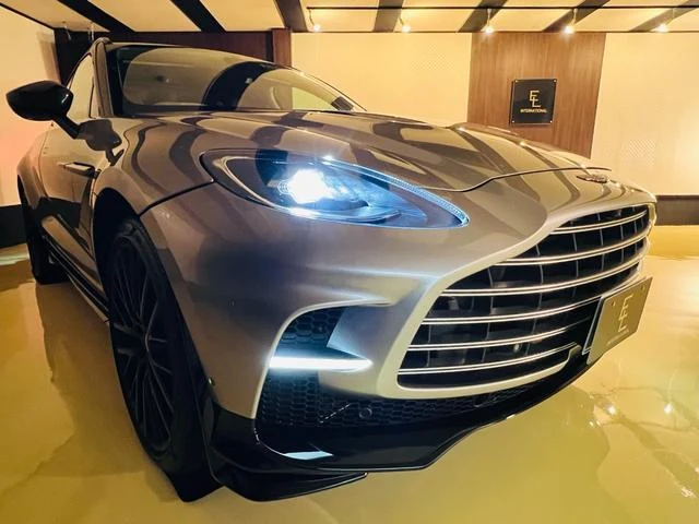 Aston Martin DBX 707 68