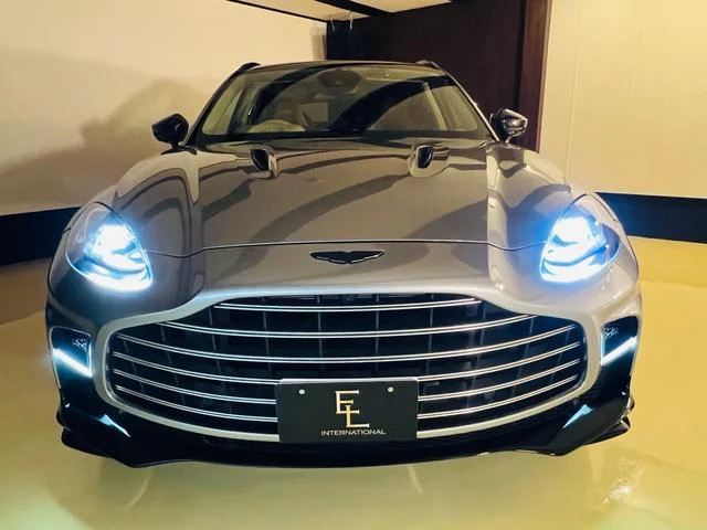 Aston Martin DBX 707 69