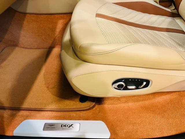 Aston Martin DBX 707 61