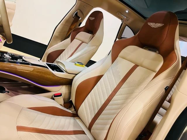 Aston Martin DBX 707 60