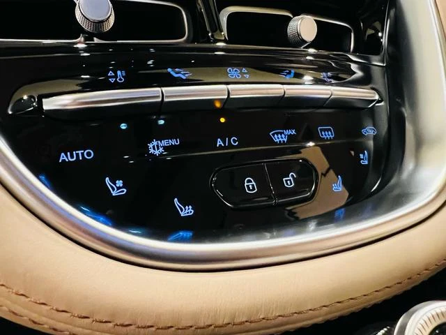 Aston Martin DBX 707 63