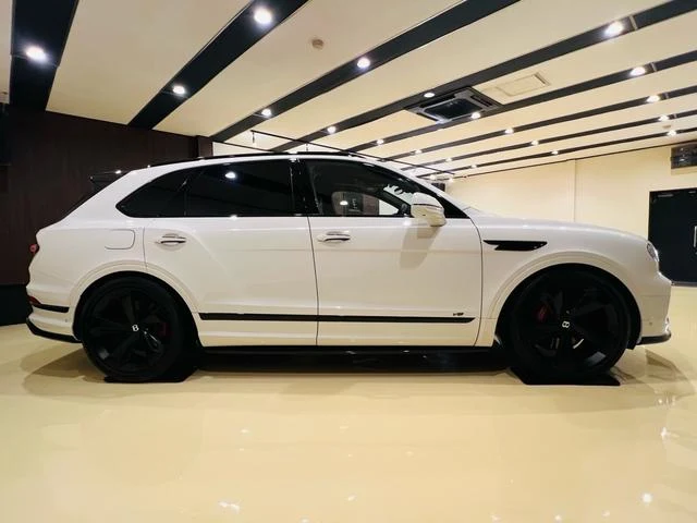Bentley BENTAYGA 10