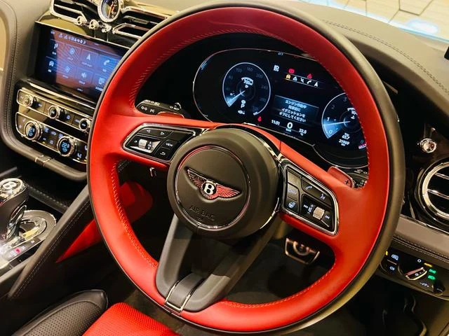 Bentley BENTAYGA 42
