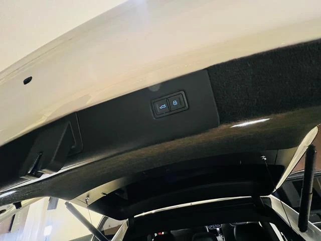 Bentley BENTAYGA 53