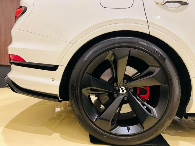 Bentley BENTAYGA 25