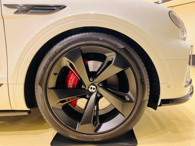 Bentley BENTAYGA 24