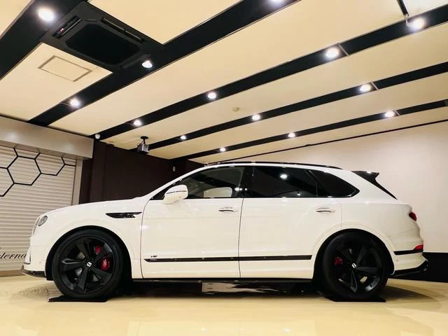Bentley BENTAYGA 6