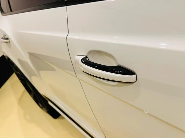 Bentley BENTAYGA 23