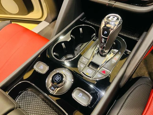 Bentley BENTAYGA 46