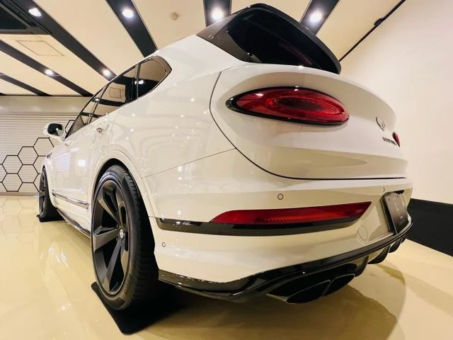 Bentley BENTAYGA 7