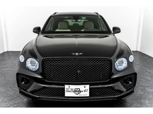 Bentley BENTAYGA 2