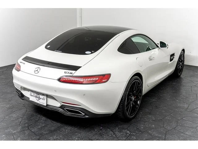 MERCEDES AMG GT 33