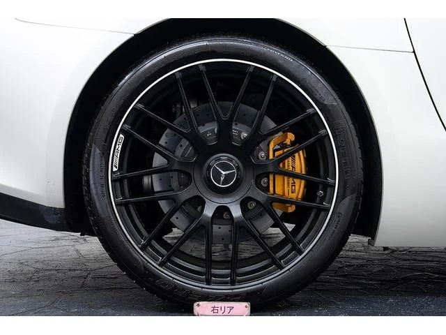 MERCEDES AMG GT 71
