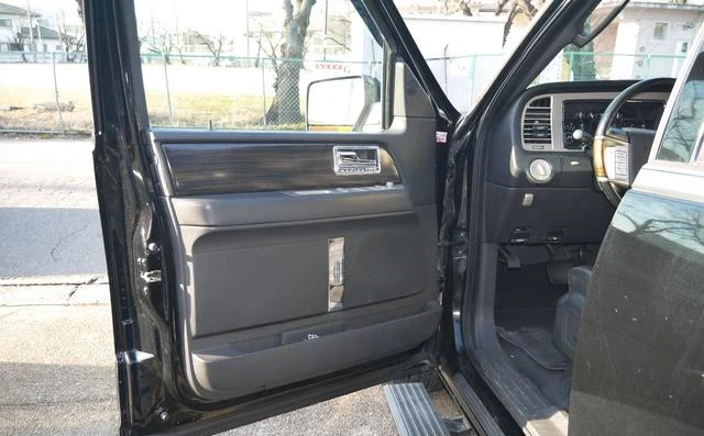 Lincoln NAVIGATOR 16