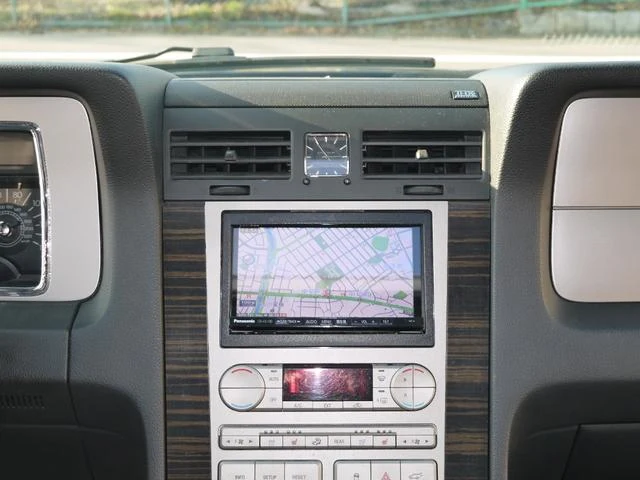 Lincoln NAVIGATOR 31