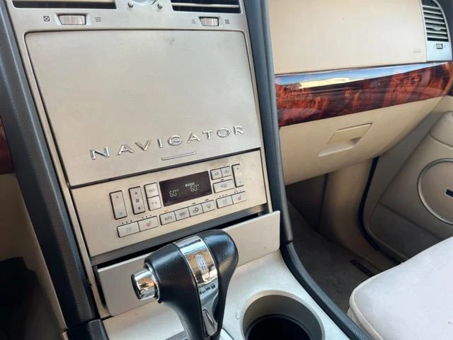 Lincoln NAVIGATOR 22