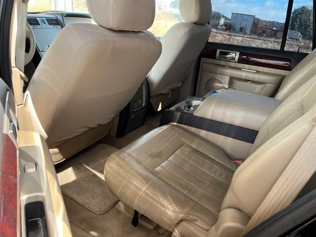 Lincoln NAVIGATOR 9
