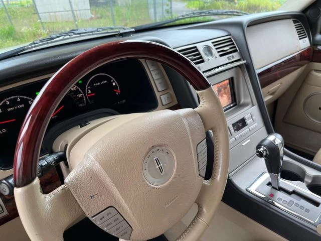 Lincoln NAVIGATOR 2