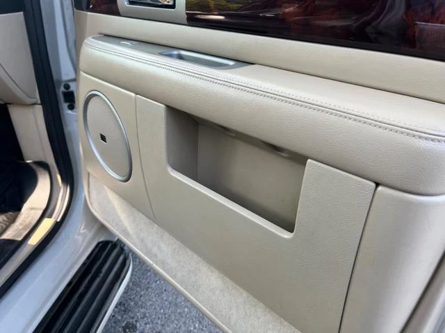 Lincoln NAVIGATOR 29