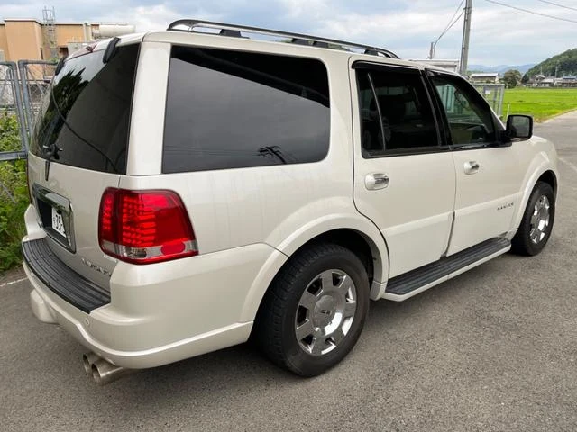 Lincoln NAVIGATOR 11