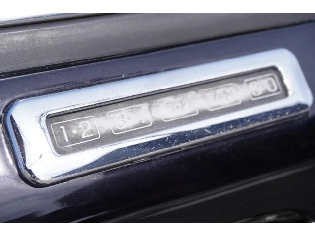 Lincoln TOWNCAR 25