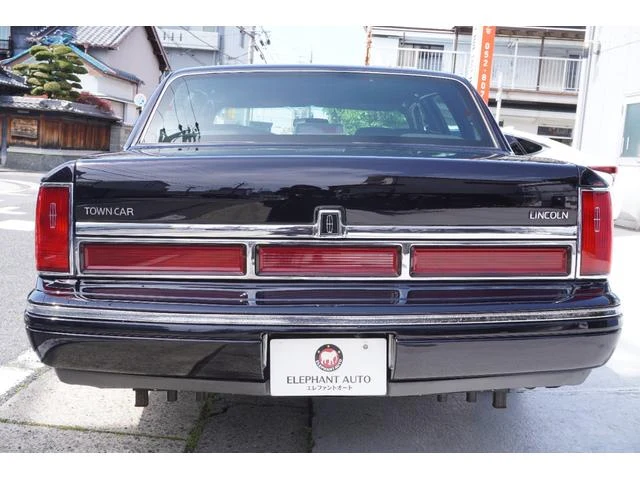 Lincoln TOWNCAR 23