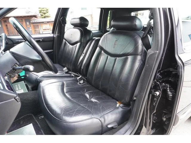 Lincoln TOWNCAR 29