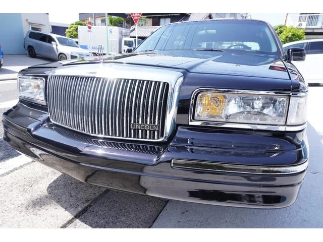 Lincoln TOWNCAR 53