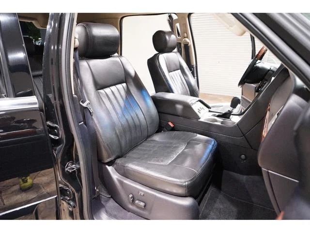 Lincoln NAVIGATOR 31