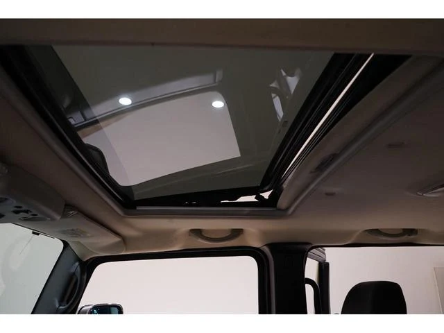 Hummer H2 52
