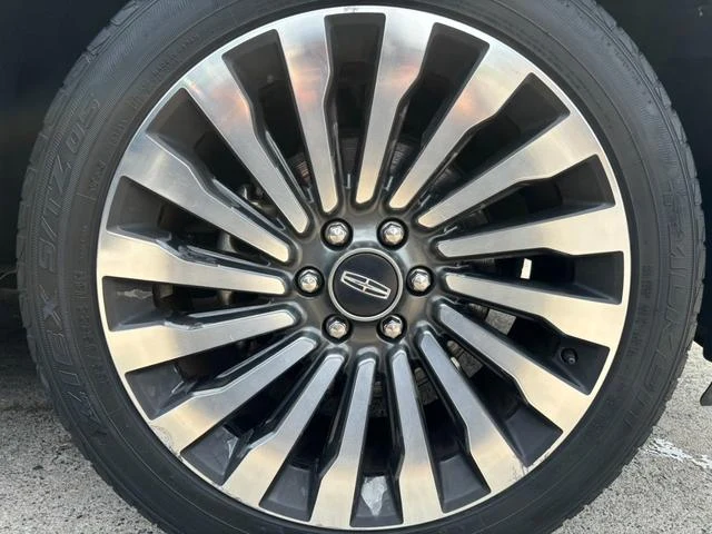 Lincoln NAVIGATOR 9