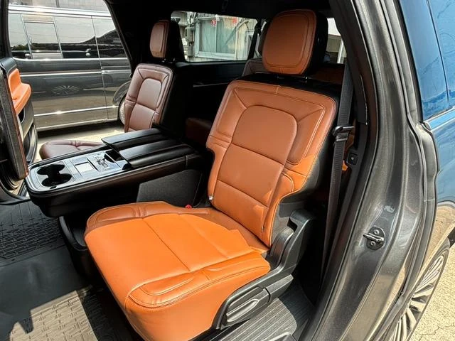 Lincoln NAVIGATOR 13