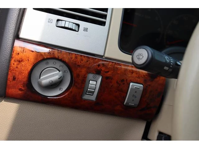 Lincoln NAVIGATOR 57