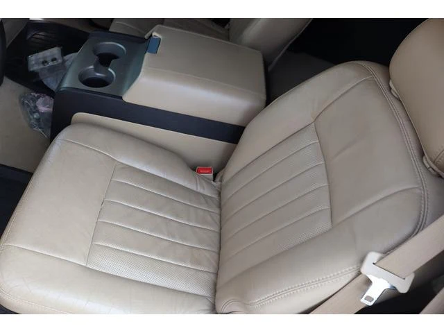 Lincoln NAVIGATOR 67